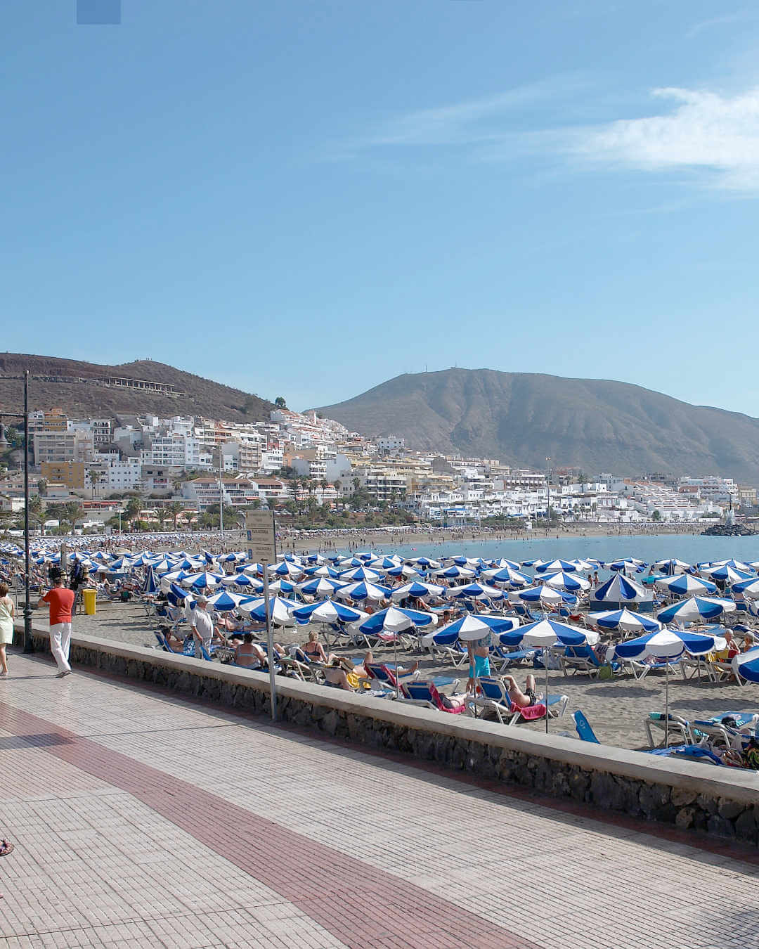 los-cristianos-tenerife-plage Los Cristianos : Plage principale