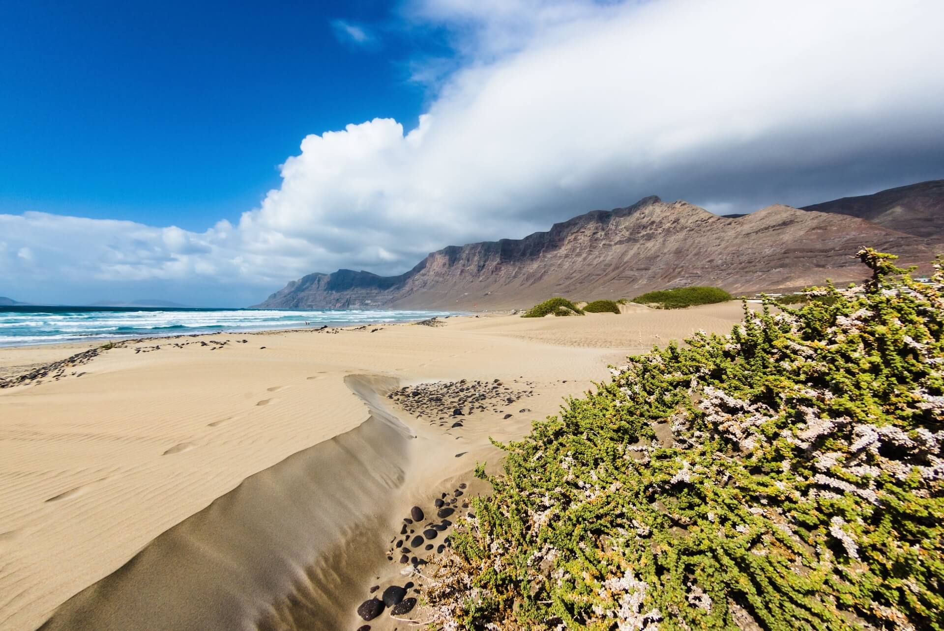 caleta de famara lanzarote