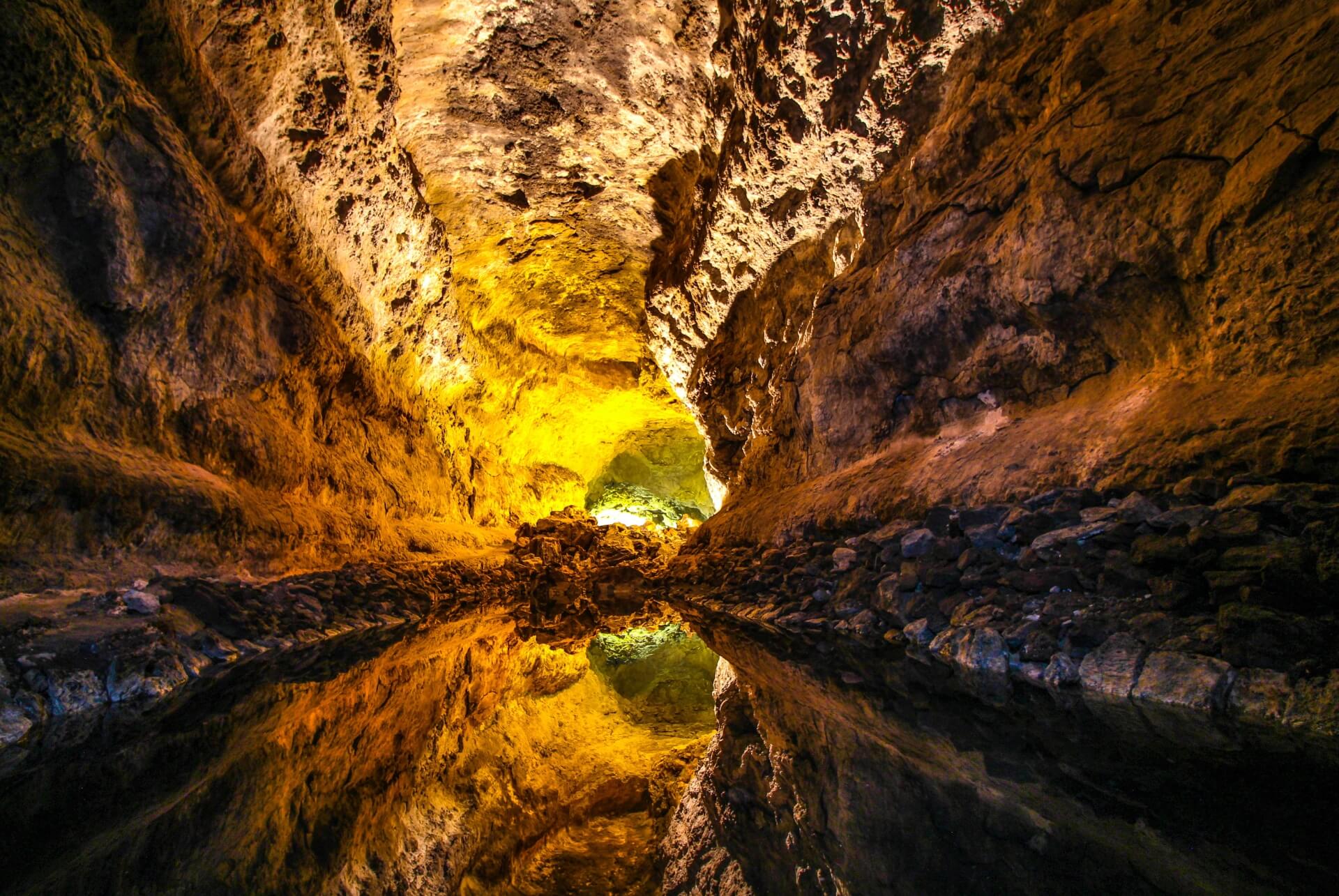 cueva de los verdes lanzarote
